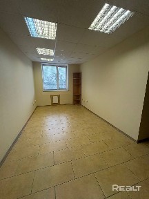 Продается офисное помещение по ул. Минской, 5 в аг. Колодищи