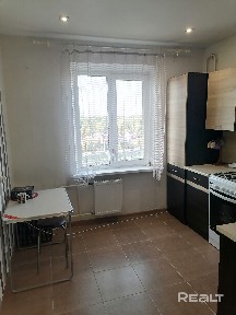 Сдаётся 2 комнатная квартира по улице Якубовского 50.