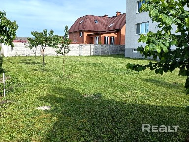 В продаже добротный кирпичный дом в одном из любимых тихих уголков Бреста-Вересковых