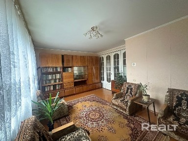 3-комнатная квартира ул. Репина д. 31
