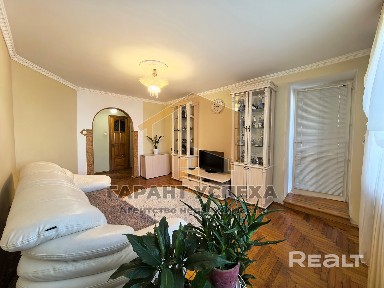 Продажа 4-комнатной квартиры, ул. Московская