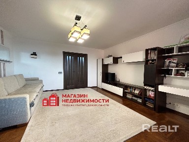 3-комнатная квартира рядом с центром на ул. Горького, 52