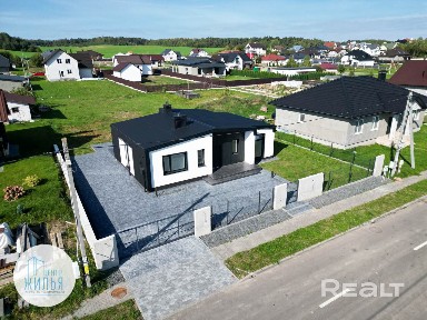 Современный дом в Коробчицах