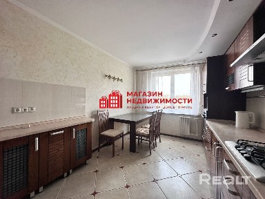 Долгосрочная аренда. 3-комнатная квартира на ул. Соломовой, 153 А