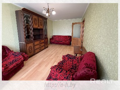 Двухкомнатная недалеко от метро (Спортивная)