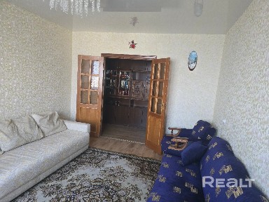 Сдается уютная двухкомнатная квартира возле метро на 10 этаже 12 этажного дома