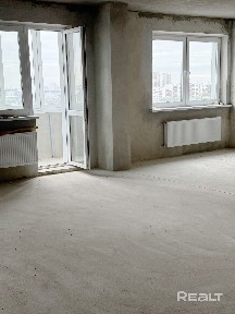 Продается просторная двухкомнатная квартира (площадь 75.8 кв. м)
