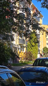 Продается 2-комнатная квартира в тихом центре г. Минска по ул. Чкалова, 19