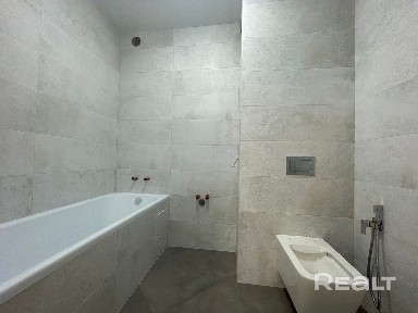 Современная квартира площадью 71.5 м² в доме бизнес-класса «Мирский замок».