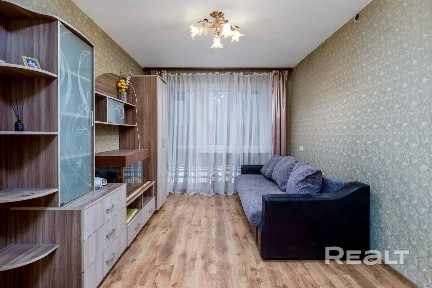 В продаже светлая и уютная двухкомнатная квартира.
