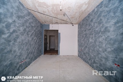 Продается 2-комнатная сталинка по пер. Козлова 8а