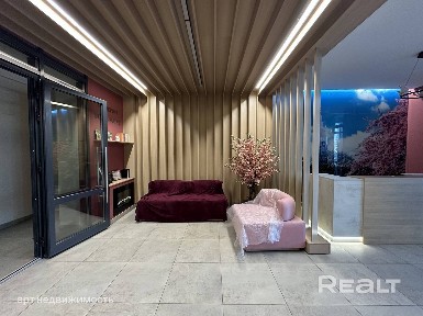 Эксклюзив в Minsk World! Квартира в бетоне с огромной личной террасой в доме 