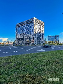 Продам просторную 3-ку в эксклюзивном комплексе Минск-Мир!