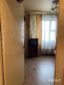 Продается трехкомнатная квартира в Московском районе.