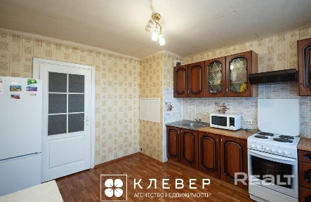 Светлая, уютная, трешка в экологически чистом районе по адресу: ул. Аладовых 17