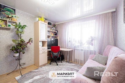 Трешка с ремонтом возле метро!
