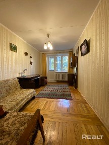 Двухкомнатная квартира в кирпичном доме по улице Цнянская, 5 район Комаровского рынка.