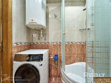 Продается четырехкомнатная квартира в доме закрытого типа