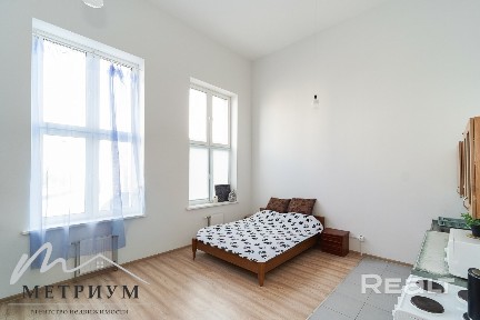 Продаётся просторная 2-комнатная квартира пр. Независимости, 134/2, метро “Восток”.
