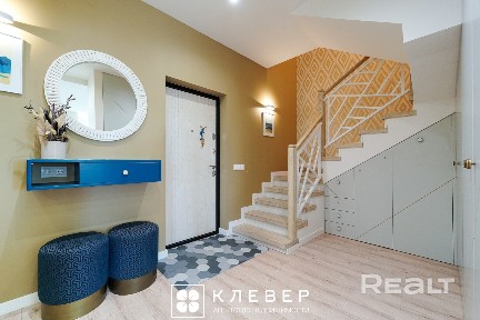 Двухуровневая квартира 123,8 м² в ЖК «Мегаполис»: дизайнерский ремонт, «Умный дом», вид на город