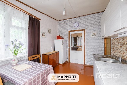 Трёхкомнатная вартира в блокированном доме со всеми удобствами недалеко от метро