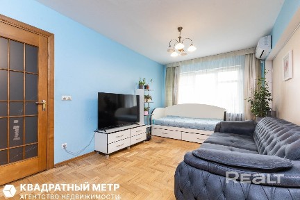 Продается 3-комнатная квартира рядом с метро по пр-ту Пушкина, 36.