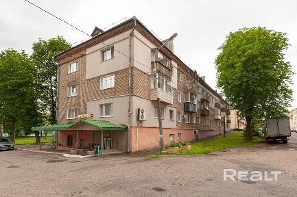 Продаётся 3-х комнатная квартира в кирпичном доме, ул. Пуховичская 12