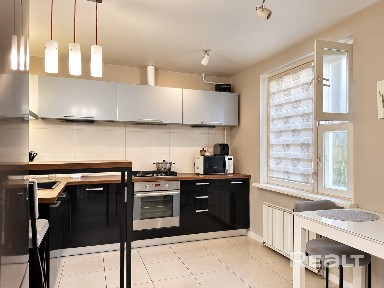 Продажа 3х-комнатной квартиры оборудованной в 4х ул. Каменногорская, 20