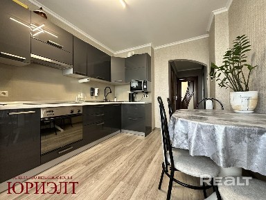 Лот. 32626 3-комнатная квартира, мкр. Восток