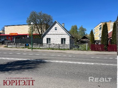 Дом в центре г. п.Вороново