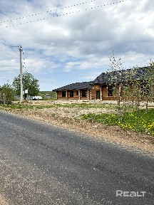 NORWEGIAN LOG HOME. Дом из лафета в норвежский угол. 20 мин до Минска. Газ + центр. вода