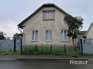 Продаётся кирпичный дом в Речице
