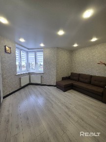 Продажа 3-комнатной квартиры по пр-ту Московский, 105
