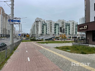 Продается новая квартира в центре.