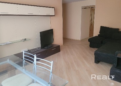 Продается 3-х комнатная квартира по улице Чкалова дом 21.