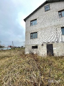 Продается 2-этажный большой просторный дом в г. Дятлово.