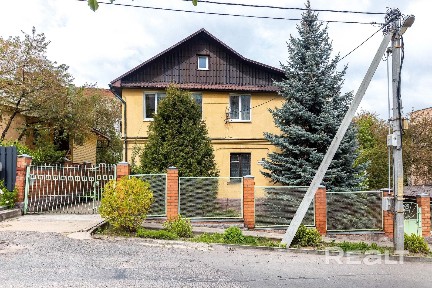 Просторный дом в Минске у 2-го кольца. Своя территория, гараж и спокойствие частного квартала